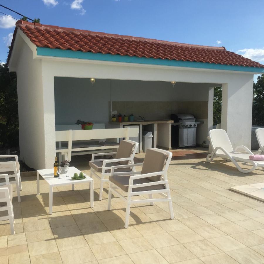Holiday Home Aqua Šmrika Buitenkant foto